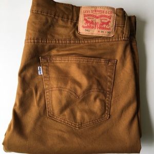 Levi’s 541 Athletic Fit -